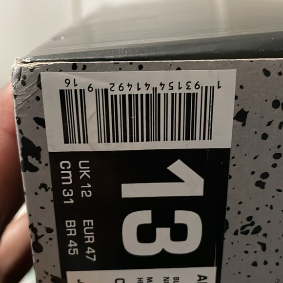 JORDAN RETRO 4 limited edition - Picture 6 of 6